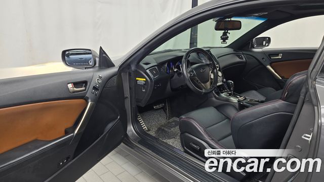 Hyundai Genesis 2012 — photo 13