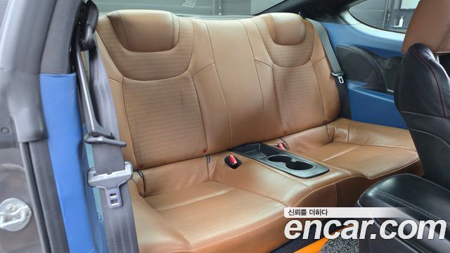 Hyundai Genesis 2012 — photo 17