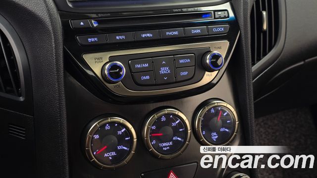 Hyundai Genesis 2012 — photo 25