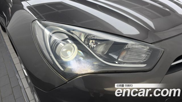 Hyundai Genesis 2012 — photo 8