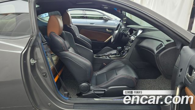 Hyundai Genesis 2012 — photo 16