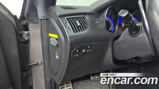 Hyundai Genesis 2012 — photo 27