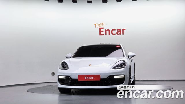 Porsche Panamera 2018 — photo 3
