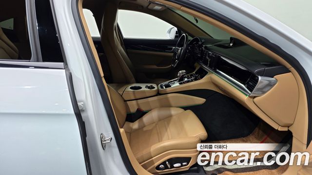Porsche Panamera 2018 — photo 17