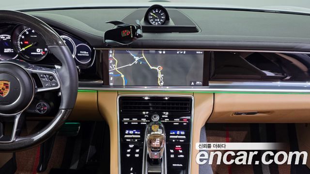 Porsche Panamera 2018 — photo 20