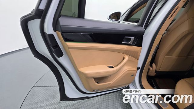 Porsche Panamera 2018 — photo 15
