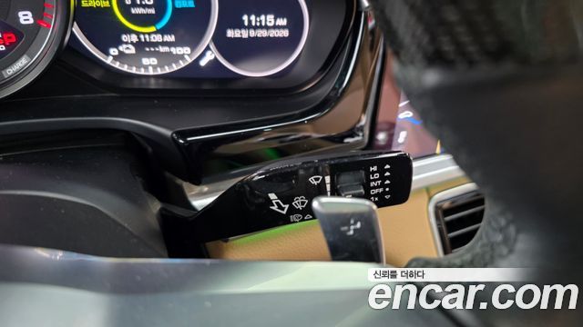 Porsche Panamera 2018 — photo 36