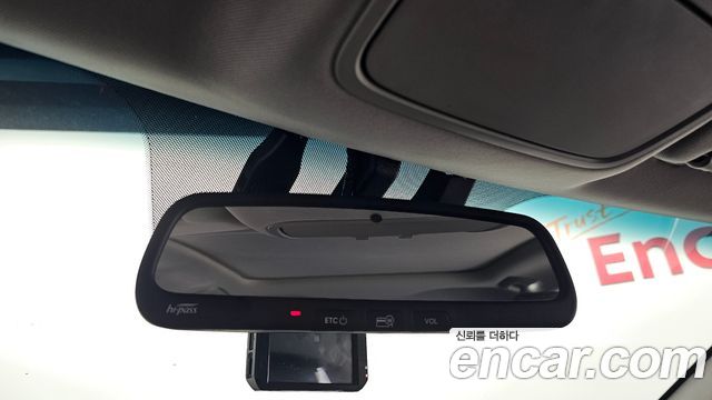 Kia K7 2017 — photo 18