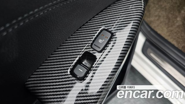 Kia K7 2017 — photo 20