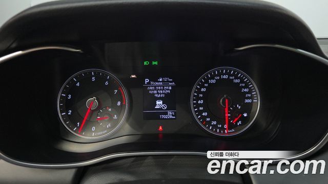 Genesis G70 2018 — photo 11