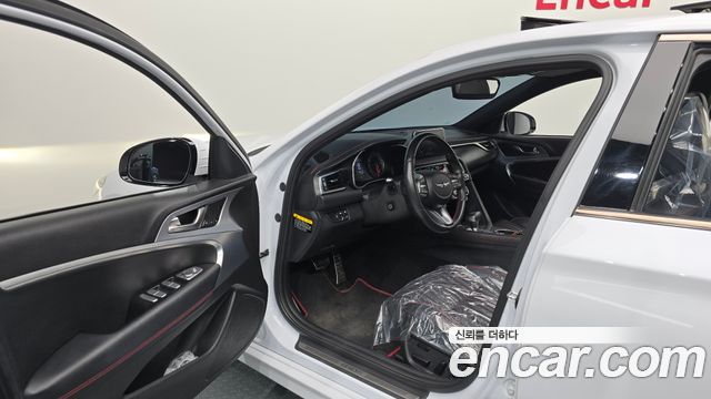 Genesis G70 2018 — photo 13