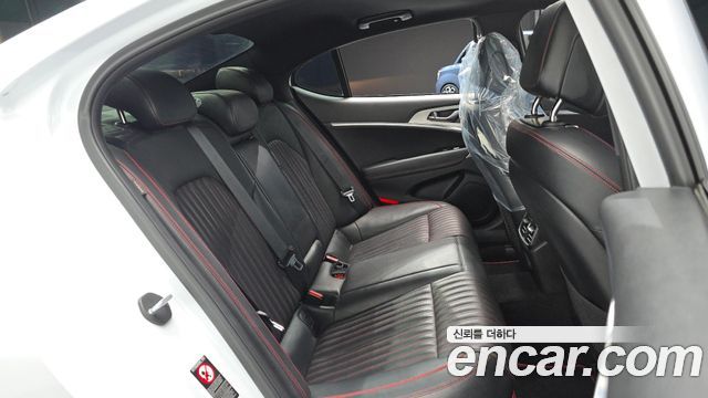 Genesis G70 2018 — photo 17