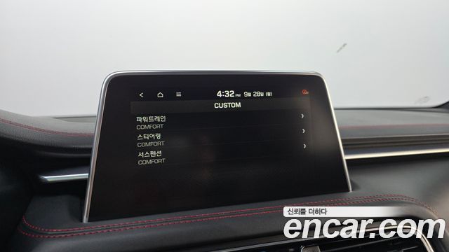 Genesis G70 2018 — photo 21