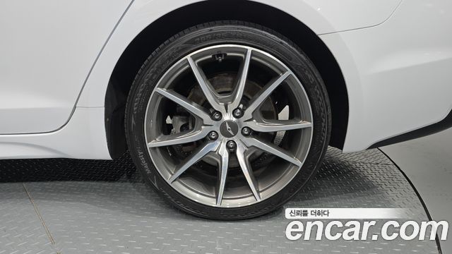 Genesis G70 2018 — photo 7