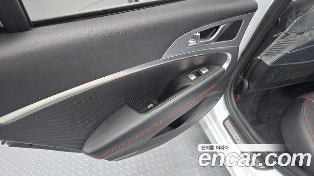 Genesis G70 2018 — photo 15