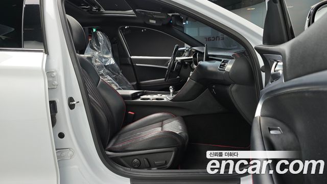 Genesis G70 2018 — photo 16