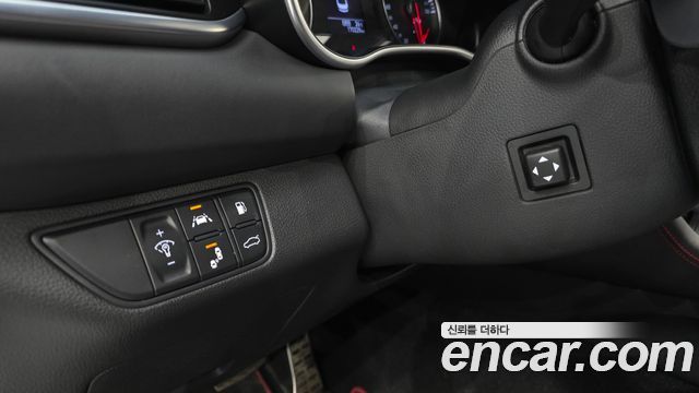 Genesis G70 2018 — photo 27