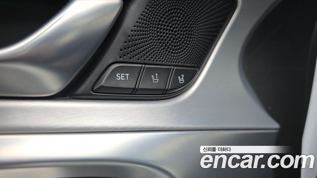 Genesis G70 2018 — photo 29
