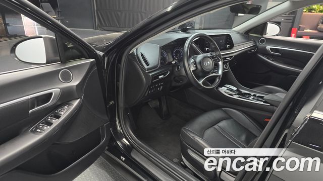 Hyundai Sonata 2022 — photo 9