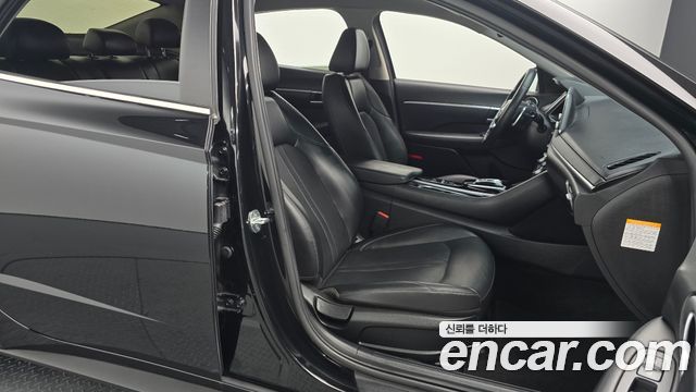Hyundai Sonata 2022 — photo 10