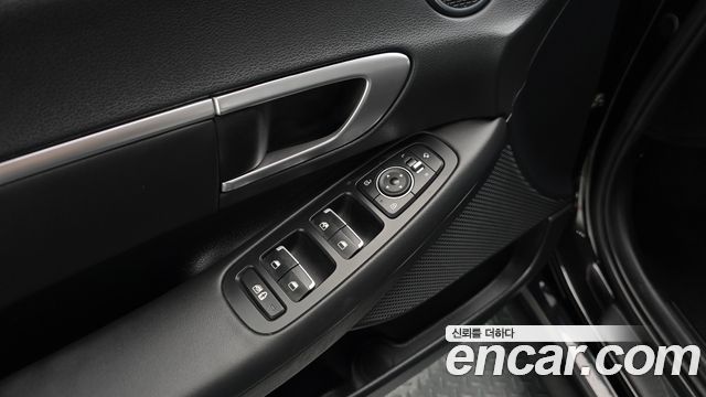 Hyundai Sonata 2022 — photo 17
