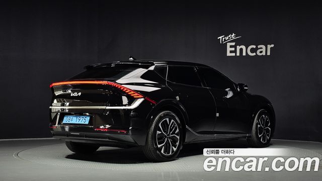 Kia EV6 2023 — photo 2