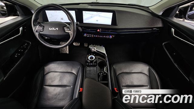 Kia EV6 2023 — photo 10