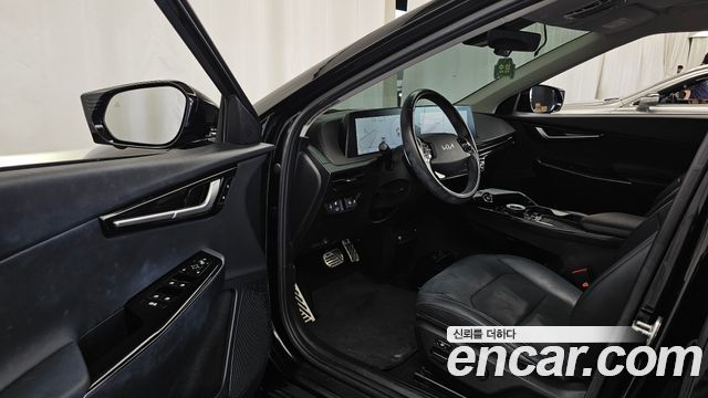 Kia EV6 2023 — photo 13