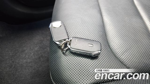 Kia EV6 2023 — photo 16