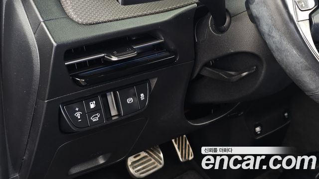 Kia EV6 2023 — photo 30