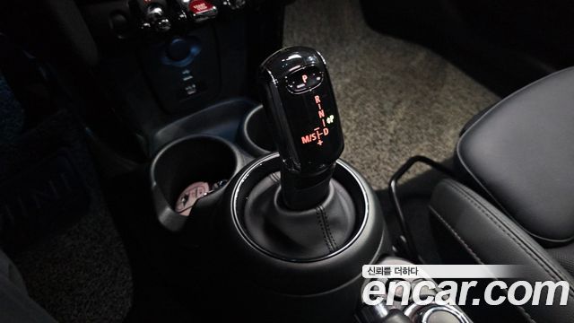 Mini Cooper 2022 — photo 12