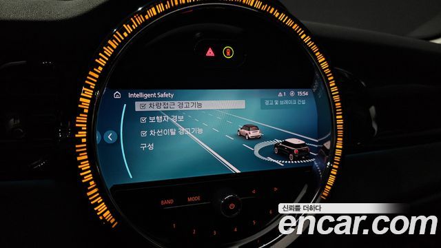 Mini Cooper 2022 — photo 21