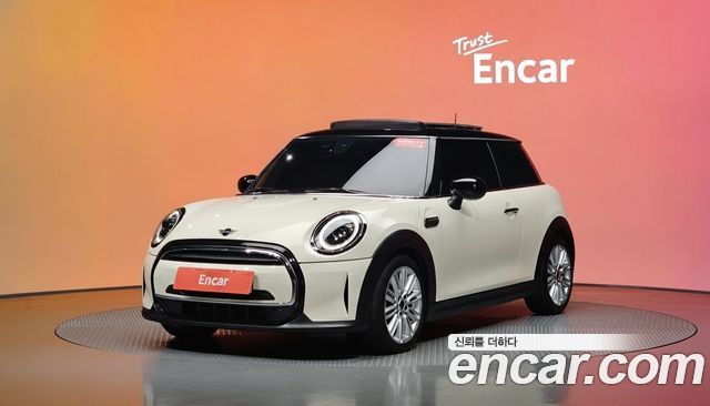 Mini Cooper 2022 — photo 1