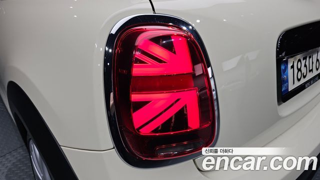 Mini Cooper 2022 — photo 9