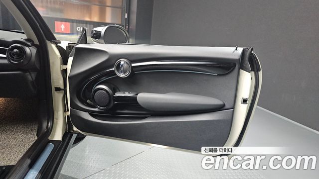 Mini Cooper 2022 — photo 15