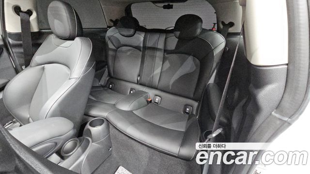 Mini Cooper 2022 — photo 16