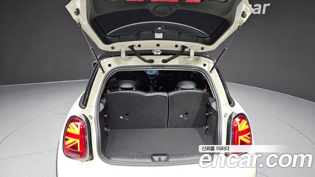 Mini Cooper 2022 — photo 34