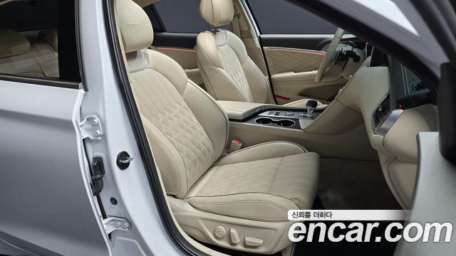 Genesis G70 2019 — photo 18