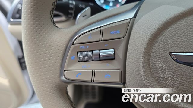 Genesis G70 2019 — photo 22