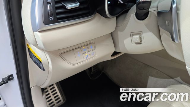 Genesis G70 2019 — photo 24