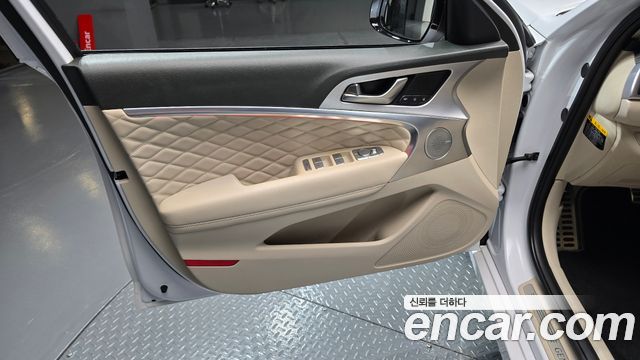 Genesis G70 2019 — photo 14
