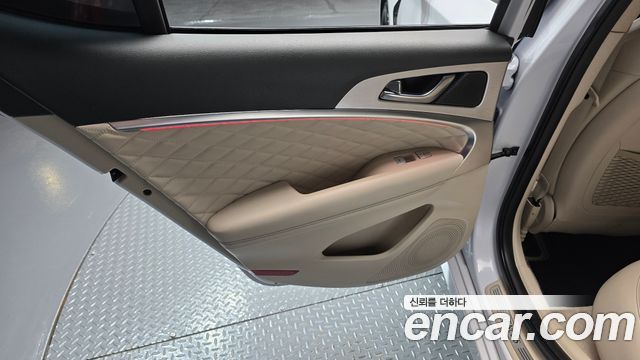 Genesis G70 2019 — photo 15