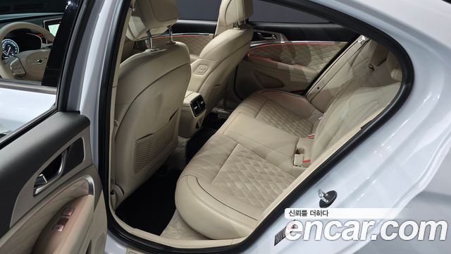 Genesis G70 2019 — photo 16