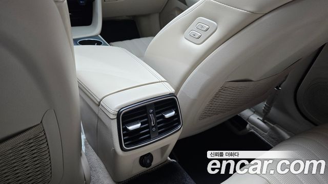 Genesis G70 2019 — photo 29