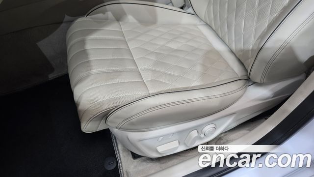 Genesis G70 2019 — photo 33