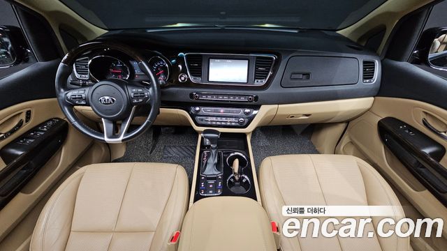 Kia Canival 2019 — photo 7