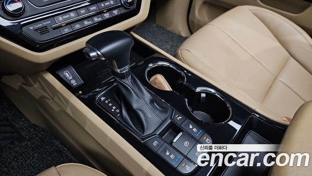 Kia Canival 2019 — photo 9