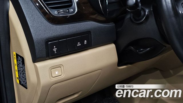 Kia Canival 2019 — photo 16