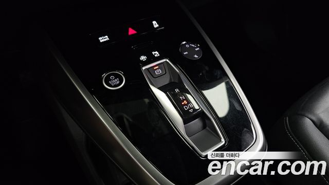 Audi Q4 e-tron 2022 — photo 12