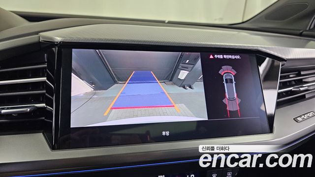 Audi Q4 e-tron 2022 — photo 20